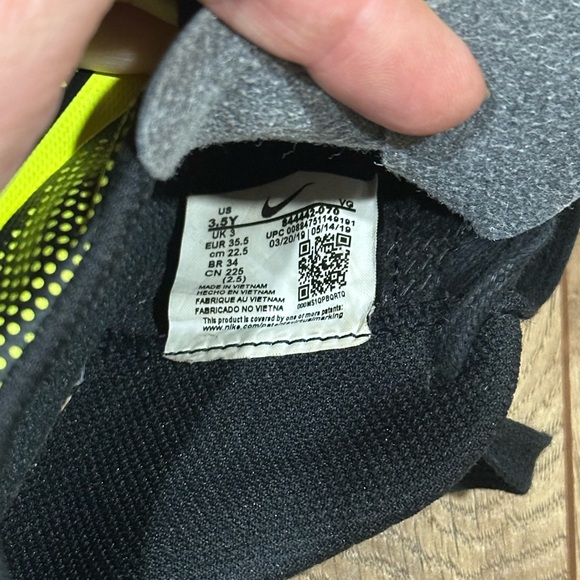 Kids Neon Green Nike Soccer Cleats - Picture 6 of 7